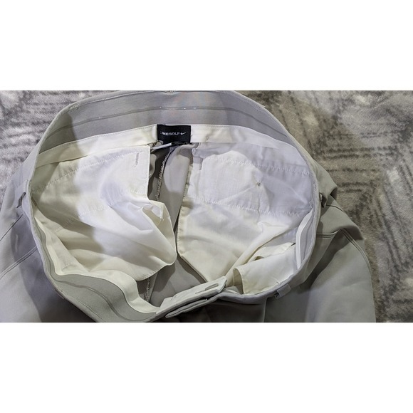 Nike Golf Pants Dri Fit Tour Performance Beige Pleated Athletic Tech Cuff 35x30 - Picture 10 of 11